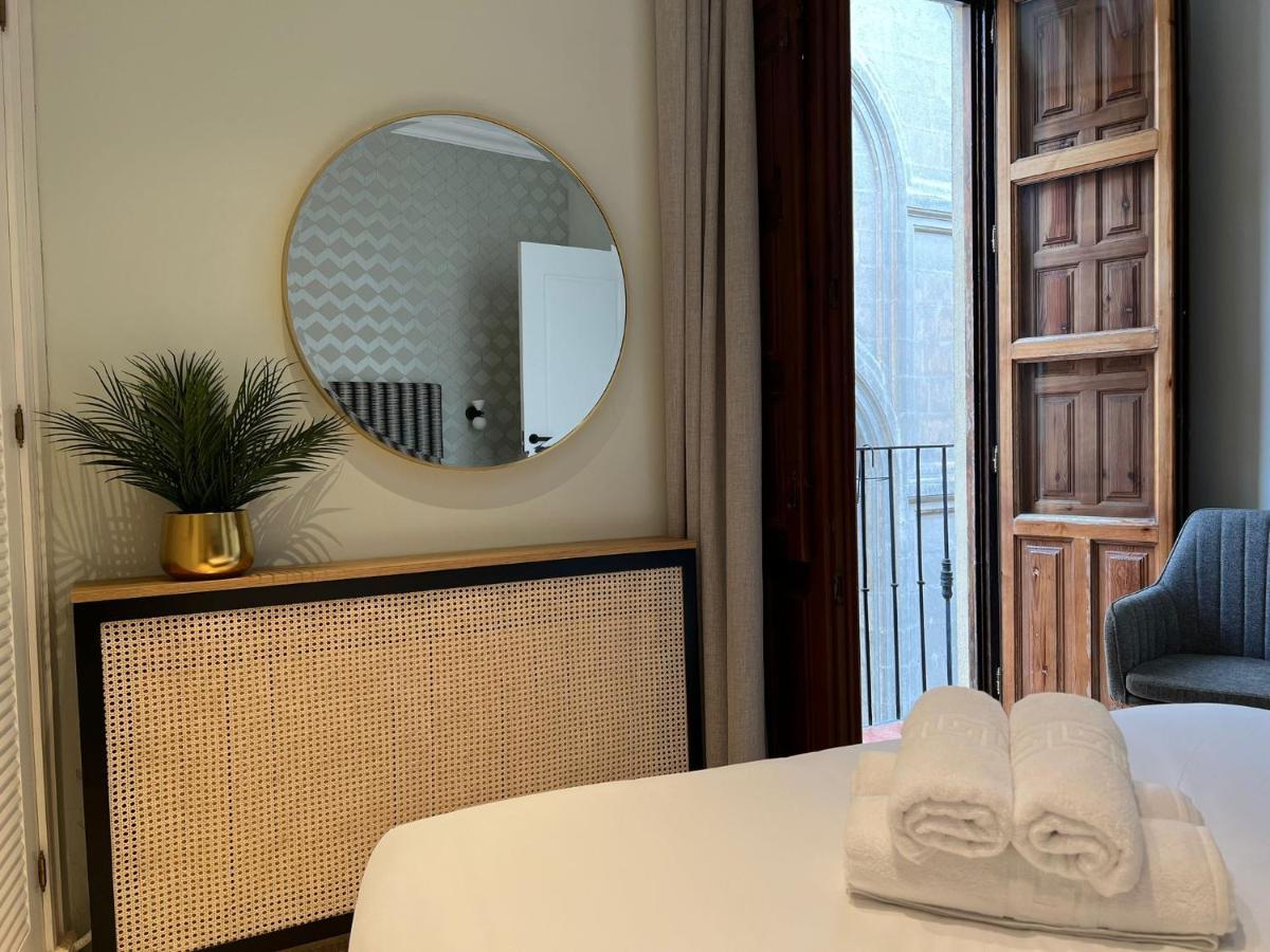 Pie De Torre Catedral Apartment *
